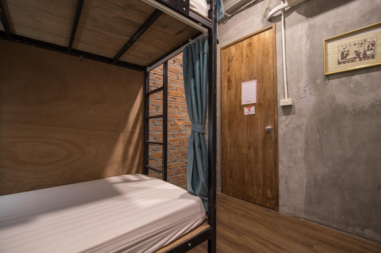 Reddoorz @ Tong Duy Tan Street (Adults Only) Hostel Hanoi Exterior photo