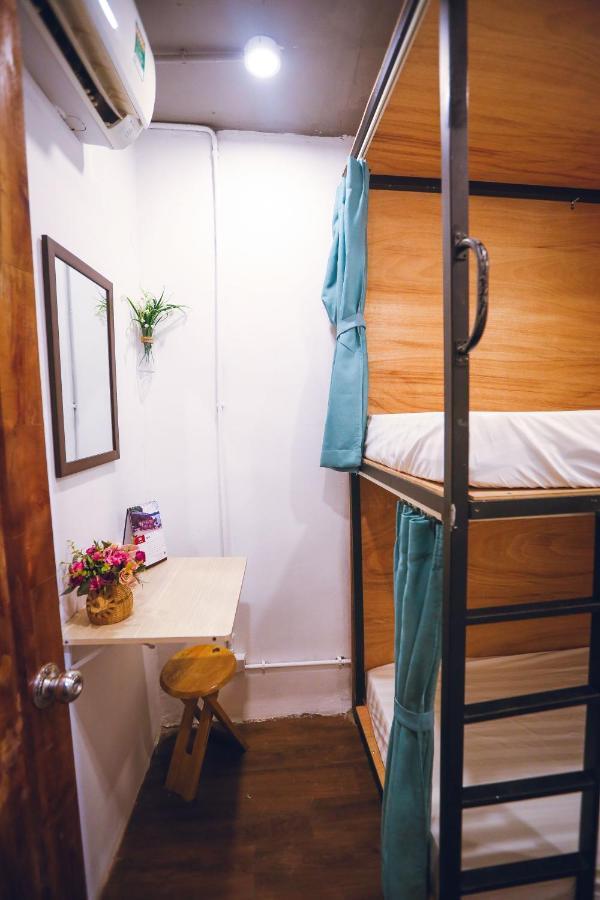 Reddoorz @ Tong Duy Tan Street (Adults Only) Hostel Hanoi Exterior photo